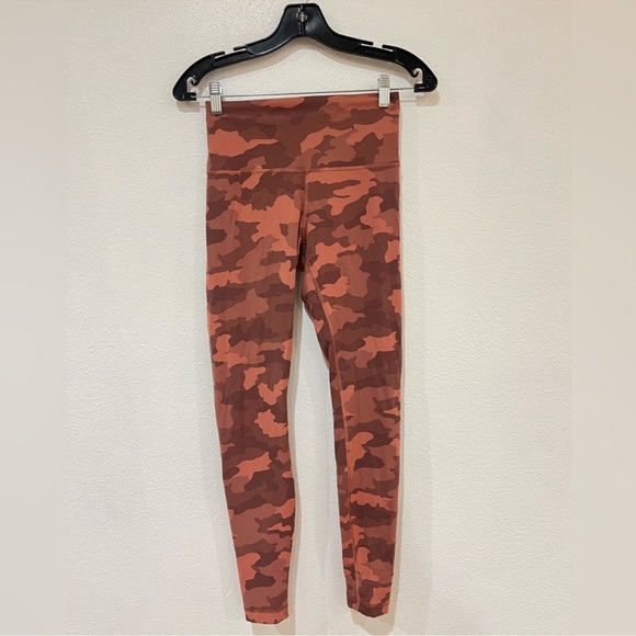Lululemon Wunder Train High-Rise Tight 28”Heritage 365 Camo Brier Rose Size 6 - Picture 5 of 8